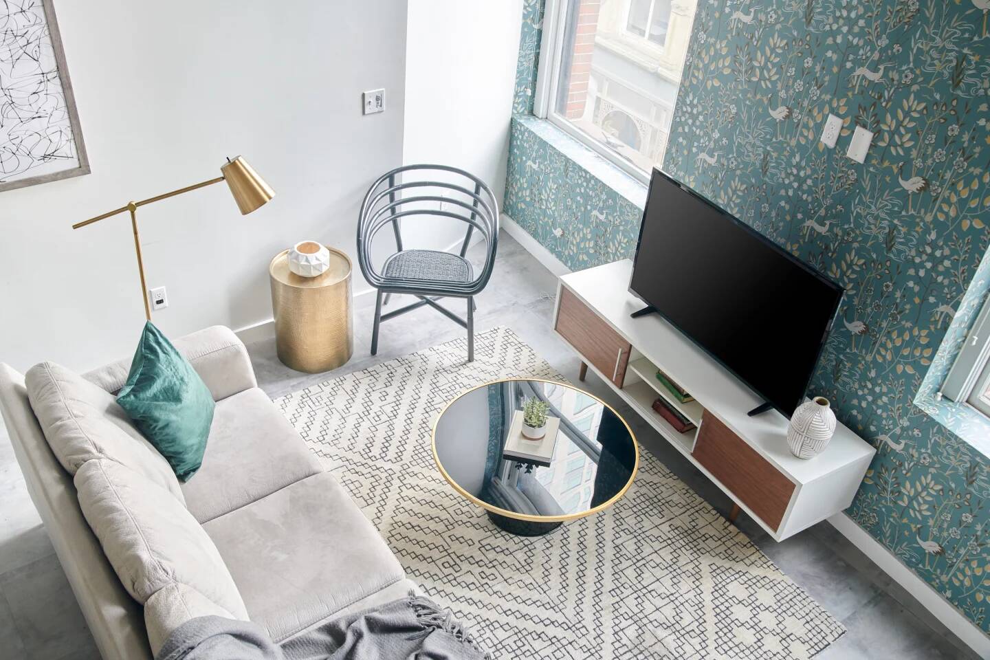 Sunny 1BR + Balcony