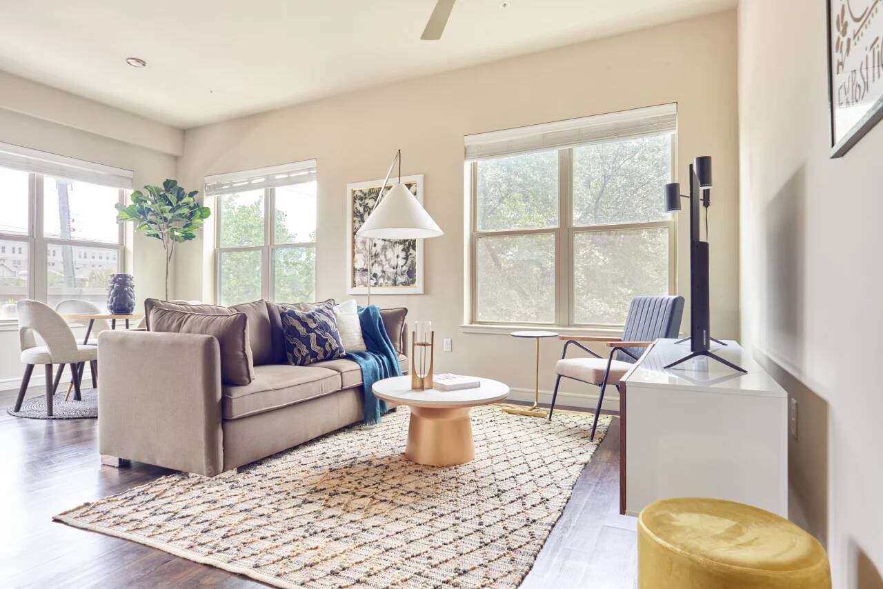 Elliston Suites | Quaint 2BR + Kitchen