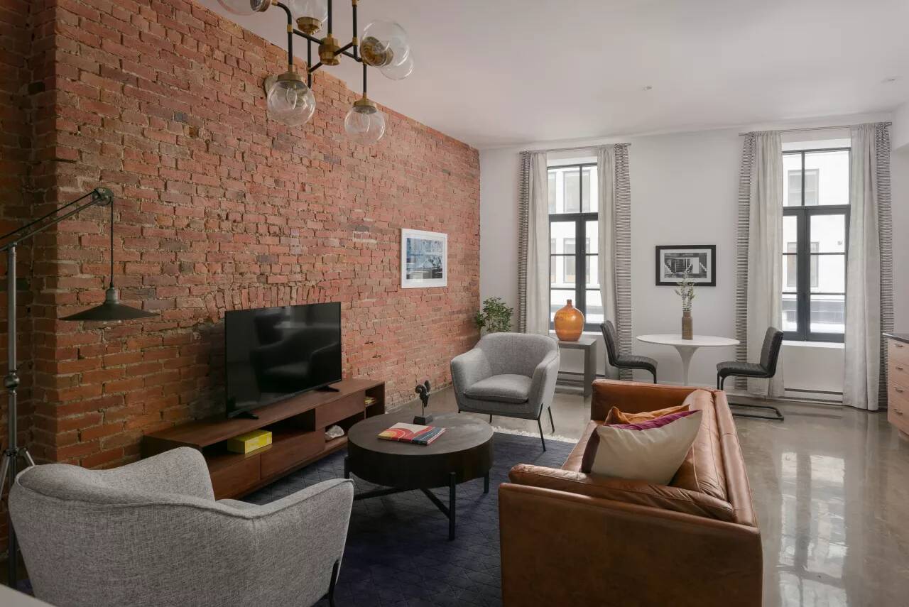 State Street | Airy Studio + Kitchen