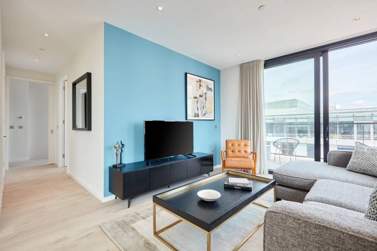 The Earnest | Ideal 1BR + Balcony
