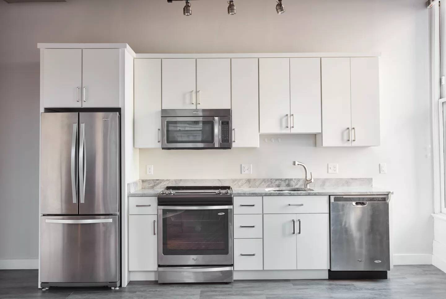 Conrad | Classic 2BR + Laundry
